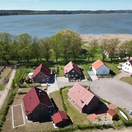 Holiday home Alleenhuus *