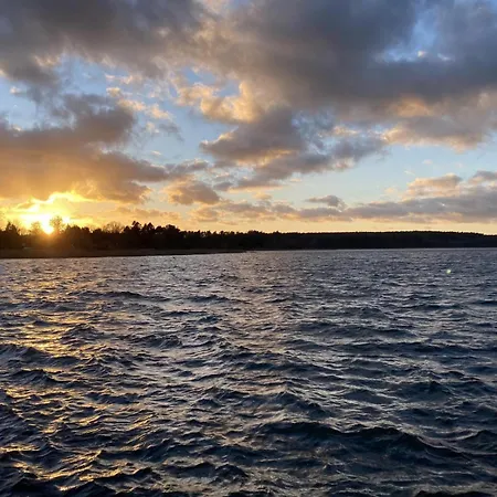 Holiday home Alleenhuus *