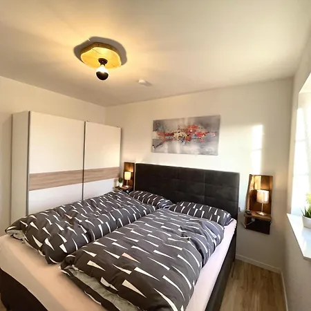 Holiday home Alleenhuus *